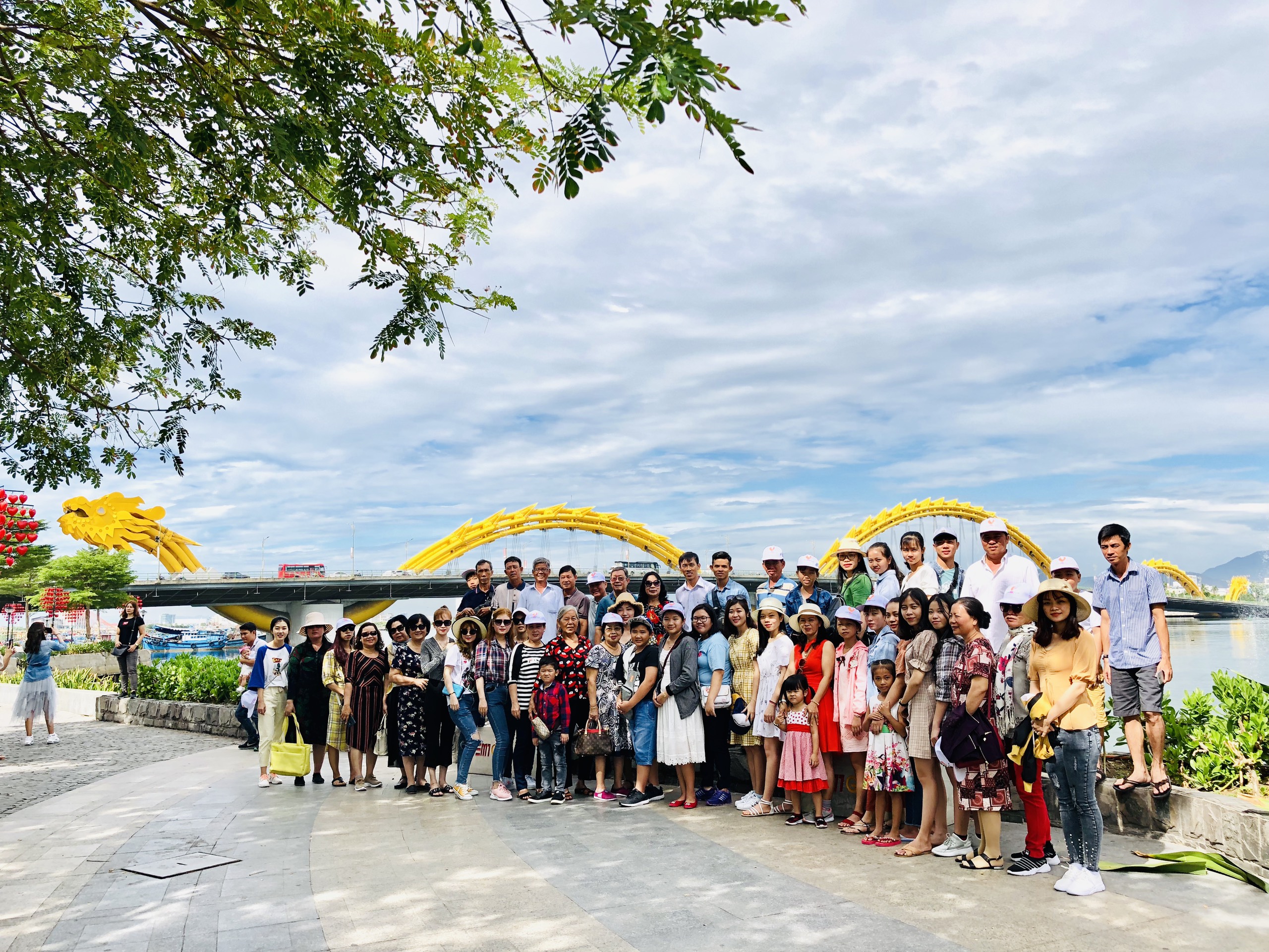Liên hệ với Công ty du lịch hàng đầu tại Đà Nẵng